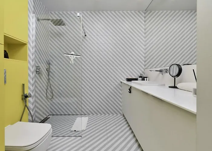 Apartment Unique Riverside Ksiecia Witolda By Renters Wroclaw